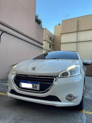 PEUGEOT 208 1.6 GRIFFE 16V FLEX 4P AUTOMÁTICO
